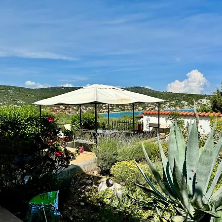 Kristal House Apartman Vinisce