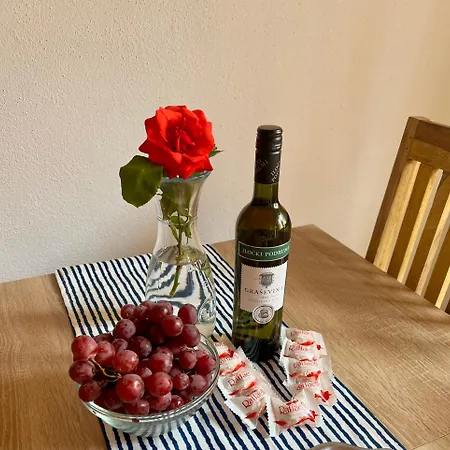 Kristal House Apartman Vinisce
